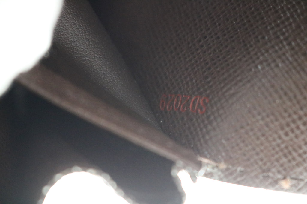 Louis Vuitton Sarah Damier Ebene Wallet