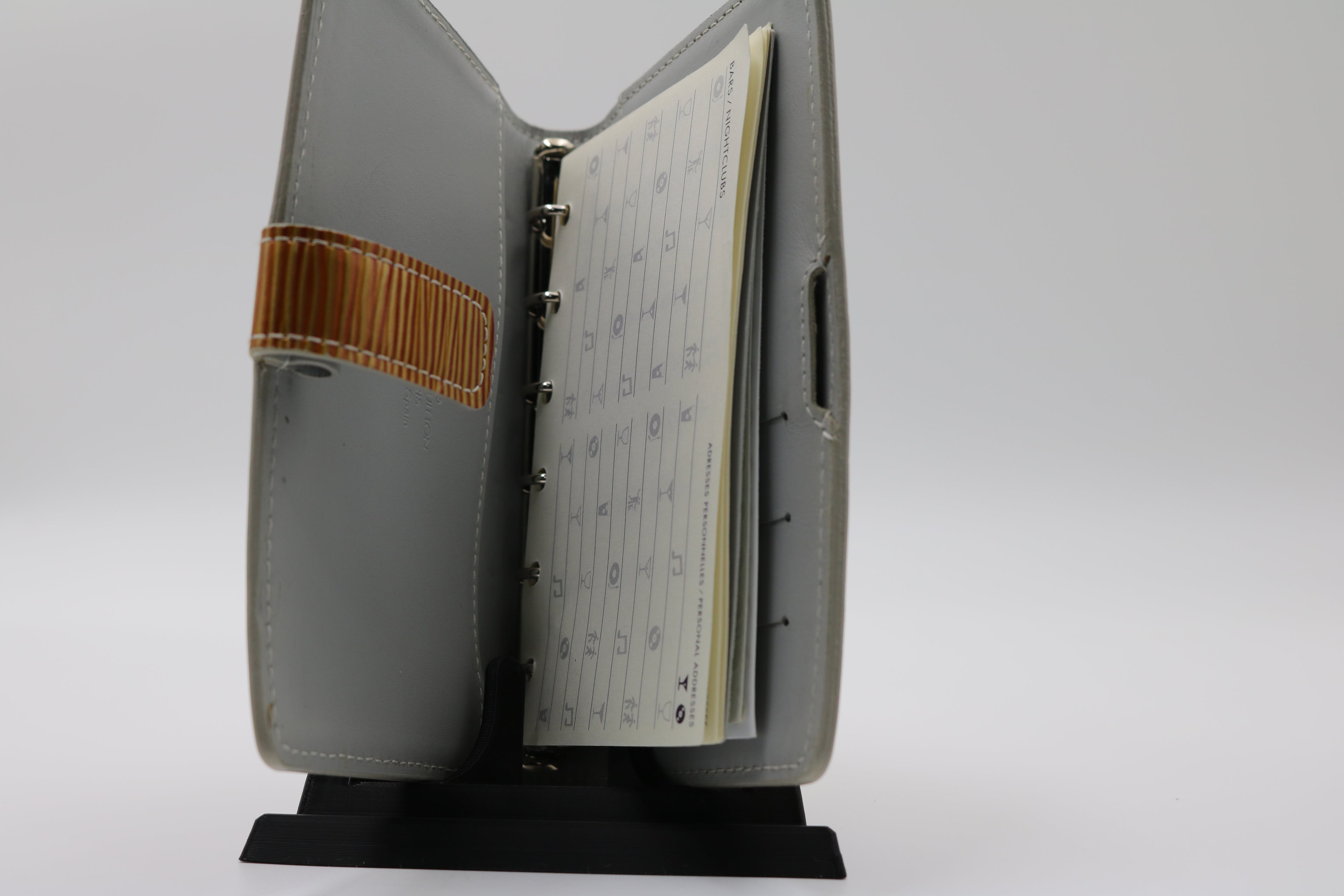 Louis Vuitton Cyber Epi Agenda/Day Planner/Passport Holder