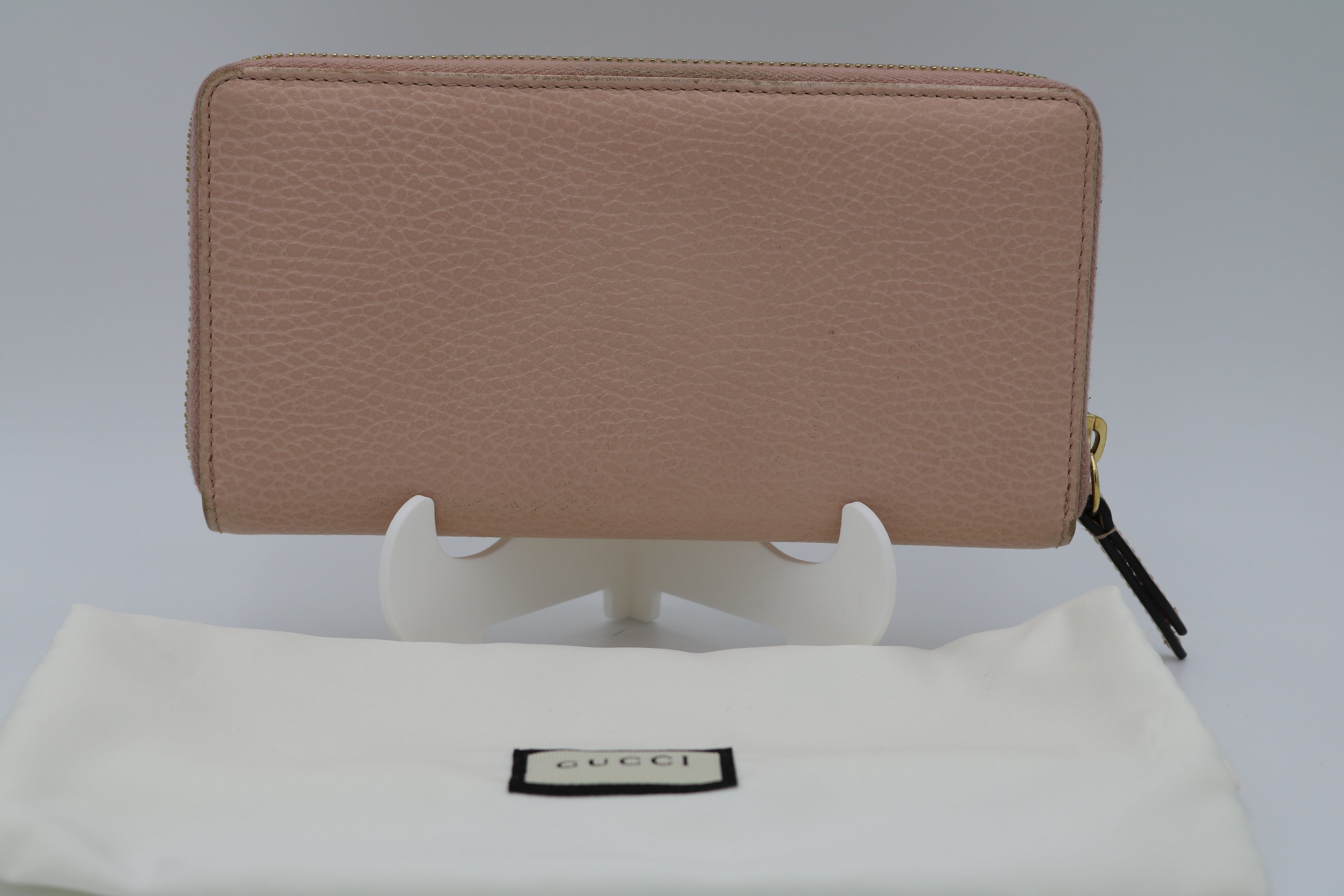 Gucci GG Marmont zip around wallet- Blush Pink