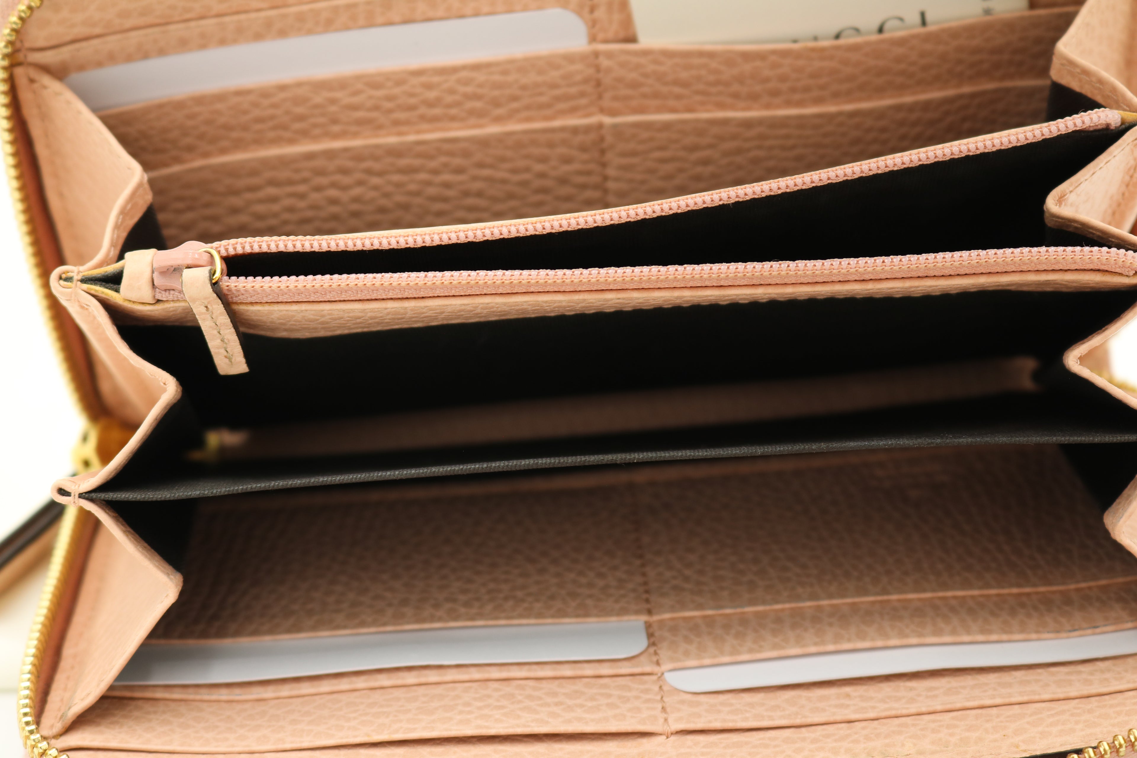 Gucci GG Marmont zip around wallet- Blush Pink