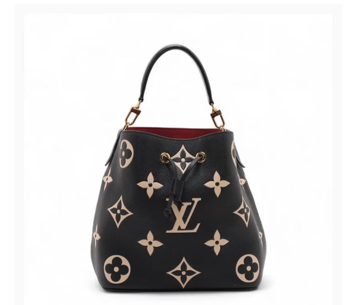 Louis Vuitton NéoNoé MM Bucket Bag with Pouch