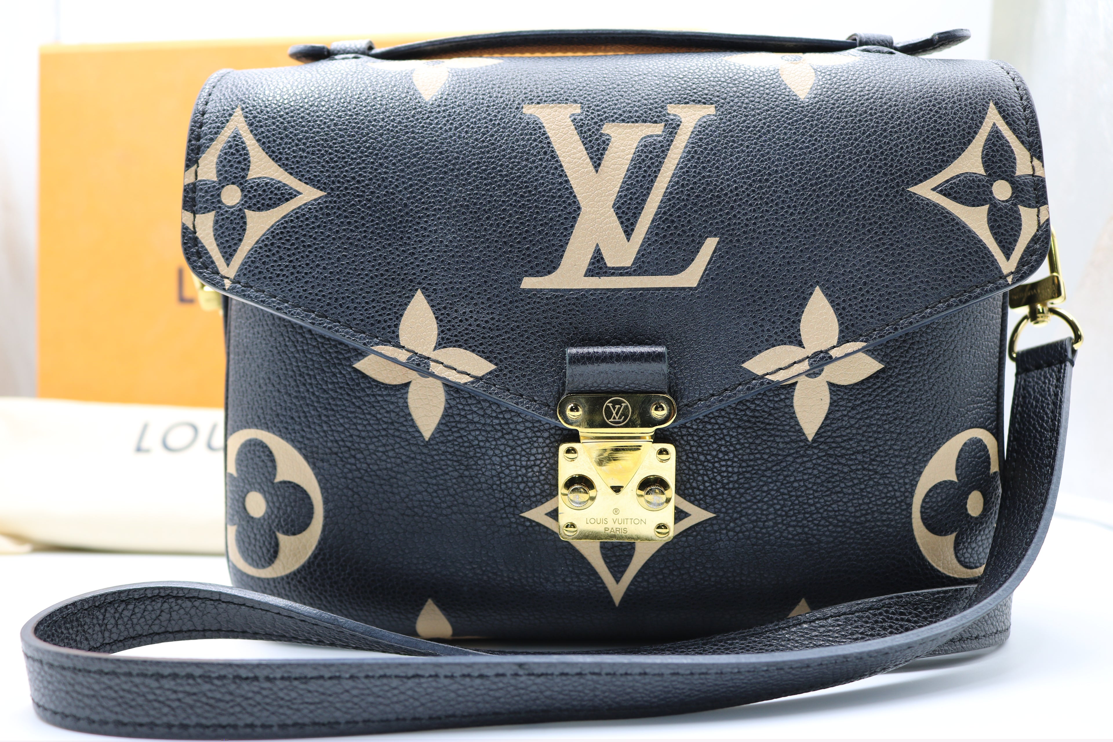 Louis Vuitton Pochette Métis 2 Way Bag- Monogram Empreinte
